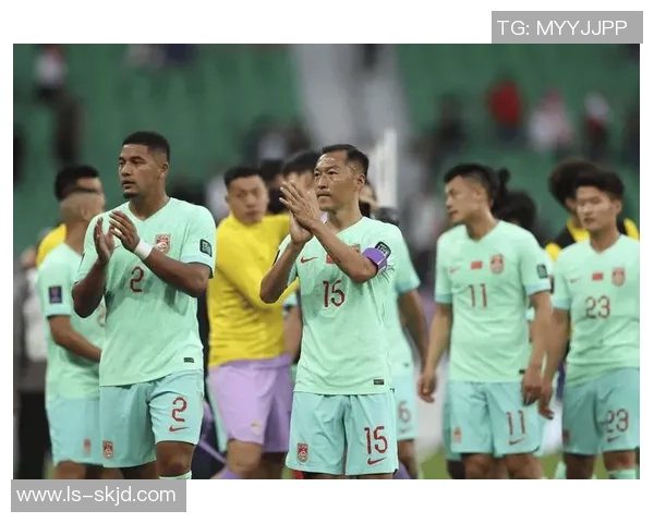 杭州足球队以55分领跑世界杯积分榜展现强劲实力与团队合作精神