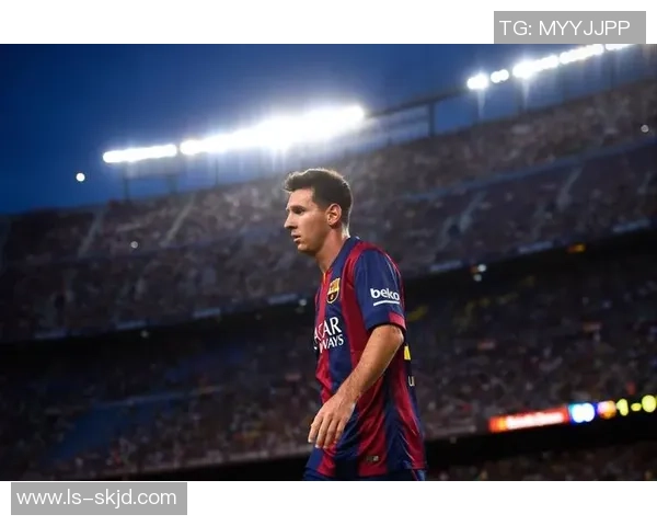 街头风采最帅足球明星展现独特魅力与时尚风格的完美结合