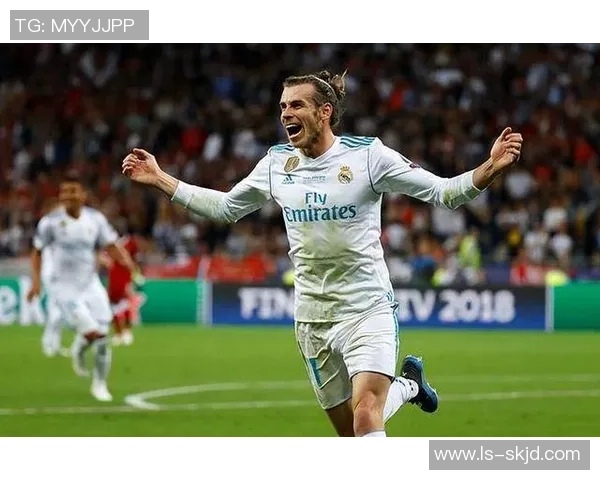 足球明星贝尔因伤缺席比赛流露伤心情绪的瞬间图片合集 足球明星贝尔因伤缺席比赛流露伤心情绪的瞬间图片合集